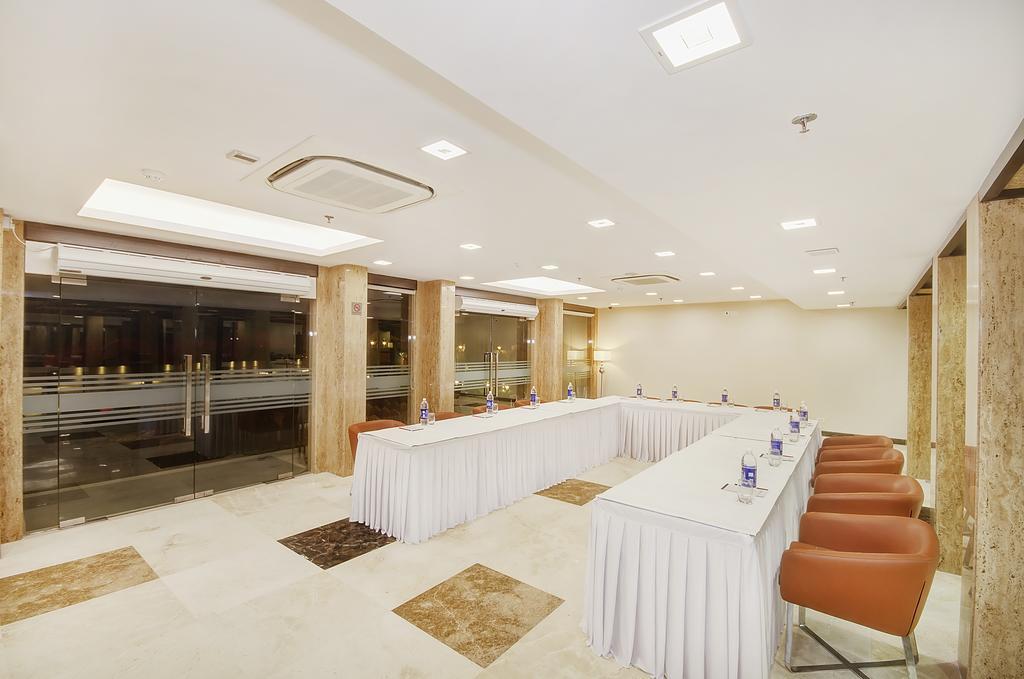 Palm Spring A Boutique Hotel New Delhi Exterior foto